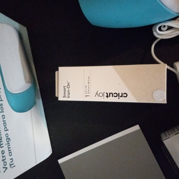 Cricut Joy™ + Smart Iron-On Bundle - Picture 8 of 9